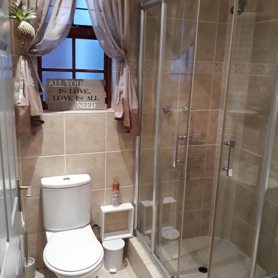 Fancy Pansy Apartment Germiston Luaran gambar