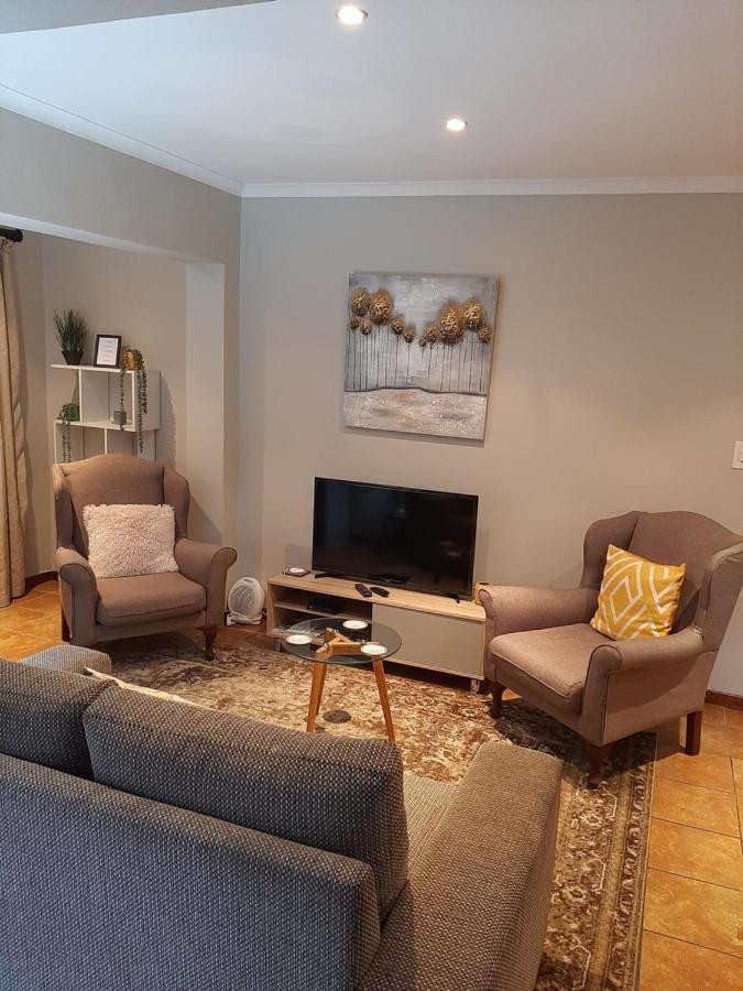 Fancy Pansy Apartment Germiston Luaran gambar